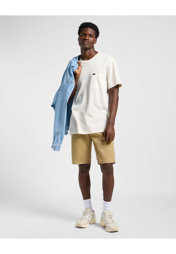 Lee - MĘSKIE SPODENKI LEE CARPENTER SHORT OSCAR KHAKI 112364158. Kolor: brązowy