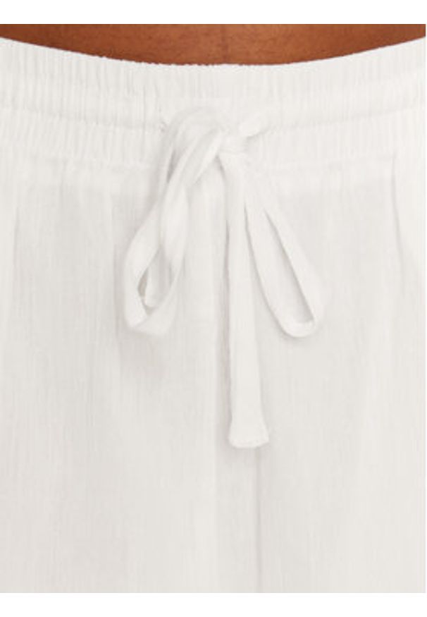 Seafolly Szorty materiałowe Crinkle 55429-SH Biały Regular Fit. Kolor: biały. Materiał: bawełna