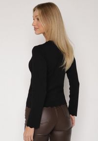 Born2be - Czarny Sweter z Wiskozą Ozdobiony Falbankami Mevita. Typ kołnierza: kołnierz z falbankami. Kolor: czarny. Materiał: wiskoza. Wzór: aplikacja. Styl: klasyczny, elegancki #5