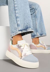 Born2be - Niebiesko-Beżowe Sneakersy na Grubej Podeszwie z Ozdobnym Paskiem Kornelie. Okazja: na co dzień. Zapięcie: pasek. Kolor: niebieski. Materiał: jeans. Wzór: aplikacja #4