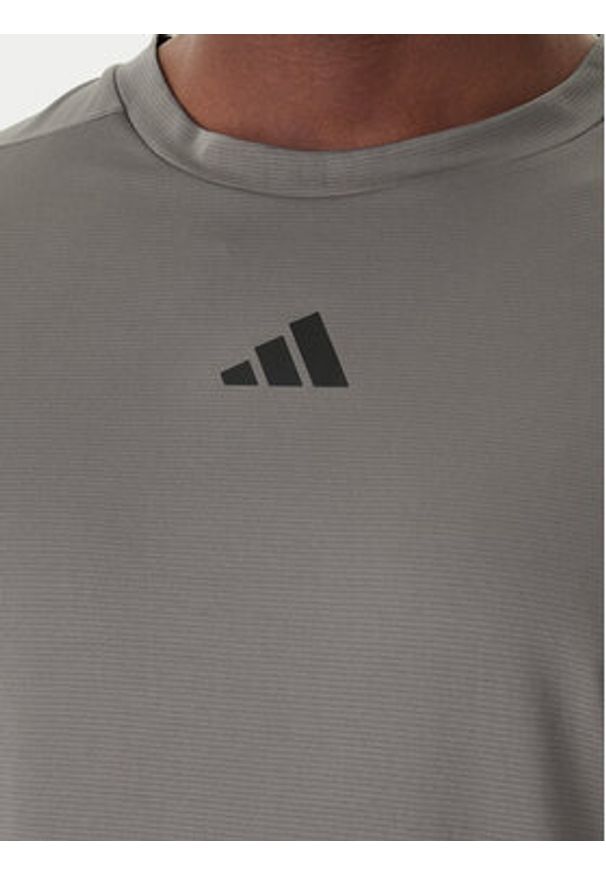 Adidas - adidas Koszulka techniczna D4T PrimeLift 3 Stripes KE9936 Szary Regular Fit. Kolor: szary. Materiał: syntetyk