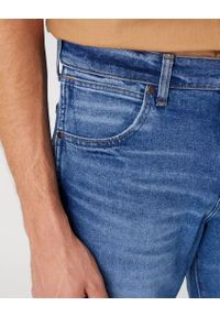 Wrangler - WRANGLER LARSTON MĘSKIE SPODNIE JEANSOWE JEANSY SMOKE SEA W18SYLZ71