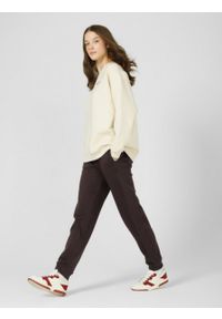 outhorn - Spodnie dresowe damskie - brązowe. Kolor: brązowy. Materiał: dresówka #2