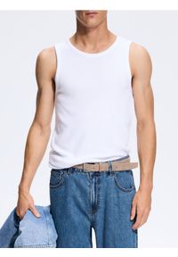 Reserved - Tank top z wiskozą - biały. Kolor: biały. Materiał: wiskoza