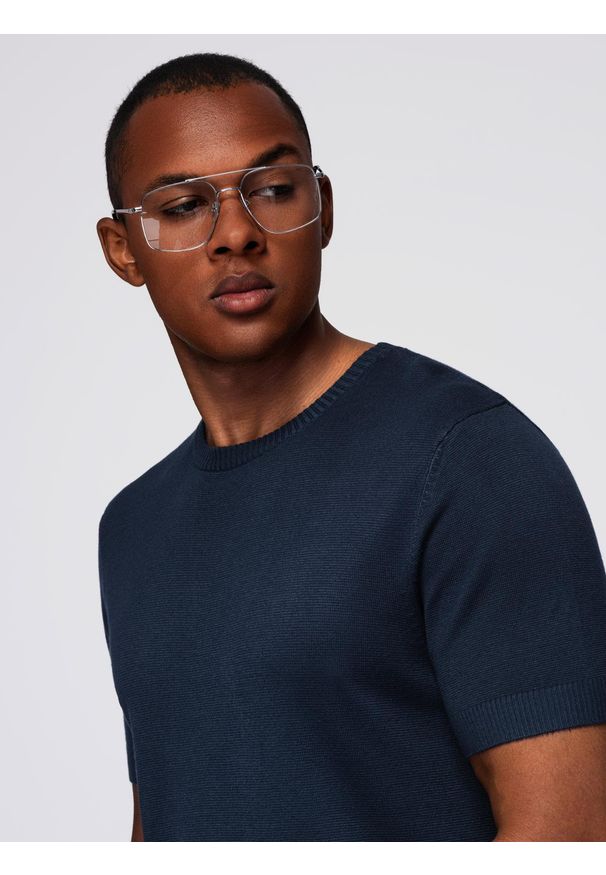 Ombre Clothing - Męska klasyczna dzianinowa koszulka ze ściągaczami– granatowa V1 - Rozmiar: XL. Kolor: czarny. Materiał: dzianina. Wzór: gładki, ze splotem. Styl: klasyczny