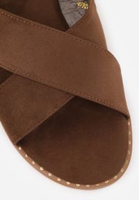 Renee - Ciemnobrązowe Sandały VICES z Imitacji Zamszu ze Skrzyżowanymi Paskami Fontalla. Okazja: na co dzień. Zapięcie: pasek. Kolor: brązowy. Materiał: zamsz. Wzór: paski. Sezon: lato. Styl: casual, elegancki #7