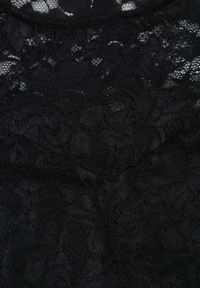 Renee - Czarna Sukienka z Koronki z Wiskozą z Falbanami u Dołu i przy Rękawach Neapia. Okazja: na randkę, na wesele, na ślub cywilny. Kolor: czarny. Materiał: wiskoza, koronka. Wzór: koronka #8