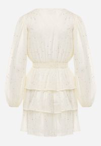 Renee - Jasnobeżowa Rozkloszowana Sukienka Mini z Metalicznym Nadrukiem i Falbankami Enrilea. Okazja: na imprezę. Typ kołnierza: kołnierz z falbankami. Kolor: beżowy. Wzór: nadruk. Długość: mini #6