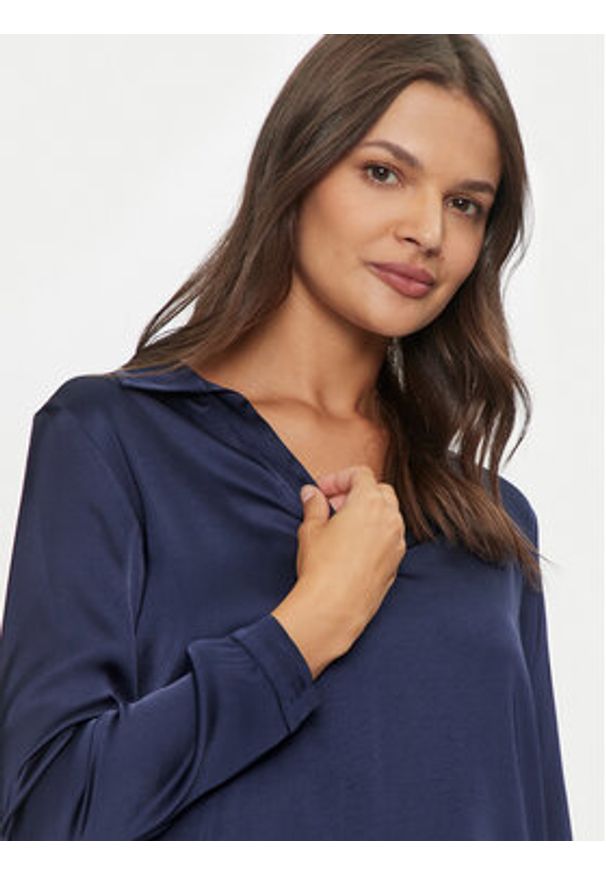 ViCOLO Bluzka TS0198 Granatowy Regular Fit. Kolor: niebieski. Materiał: syntetyk