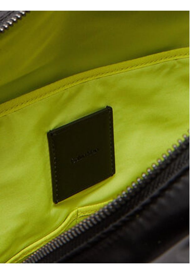 Calvin Klein Plecak Tech Utility Backpack LV04G3122G Czarny. Kolor: czarny. Materiał: materiał