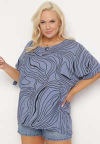 Born2be - Granatowa Bluzka z Ozdobnym Wiązaniem przy Rękawach Fialia. Okazja: na co dzień, do pracy, na spotkanie biznesowe. Kolekcja: plus size. Kolor: niebieski. Materiał: jeans. Styl: casual, biznesowy, elegancki