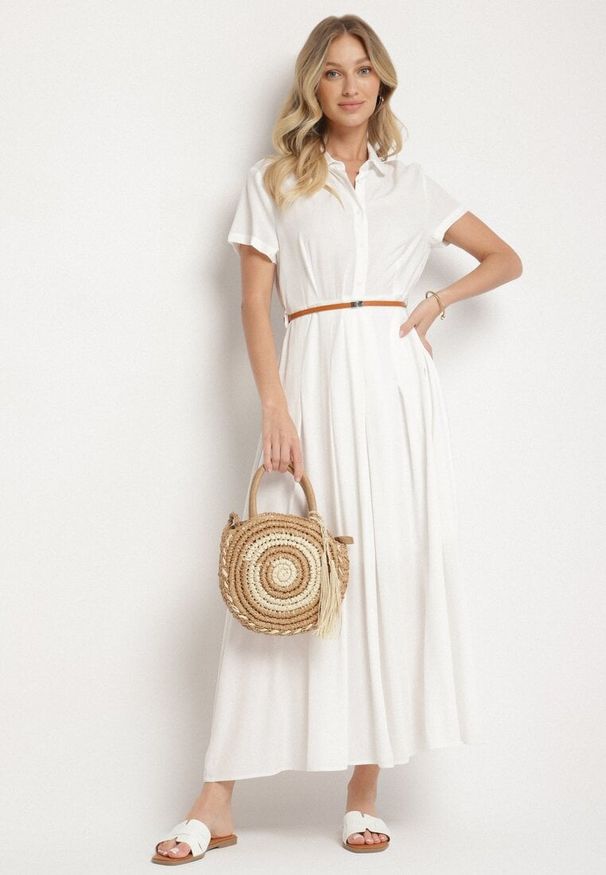 Born2be - Biała Wiskozowa Sukienka o Koszulowym Fasonie z Wąskim Paskiem Fillamea. Kolor: biały. Materiał: wiskoza. Wzór: aplikacja. Typ sukienki: koszulowe. Styl: elegancki