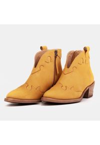 Marco Shoes Nieocieplane botki z zamszu i falistymi wstawkami brązowe żółte. Kolor: brązowy, wielokolorowy, żółty. Materiał: zamsz #5