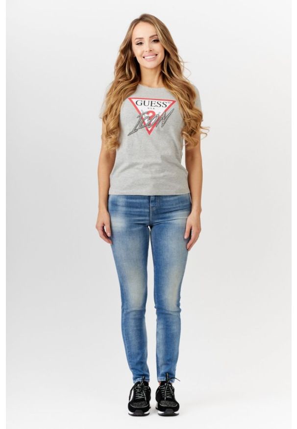 Guess - GUESS Szary t-shirt damski icon. Kolor: szary. Materiał: bawełna. Wzór: nadruk