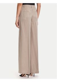 Guess Spodnie materiałowe W5YB02 WH5N2 Beżowy Regular Fit. Kolor: beżowy. Materiał: syntetyk