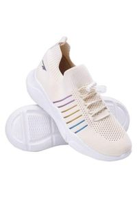 Hi-tec - Buty do chodzenia damskie Hi-Tec Miyas Wo's. Kolor: biały. Materiał: materiał, syntetyk. Szerokość cholewki: normalna. Sport: turystyka piesza