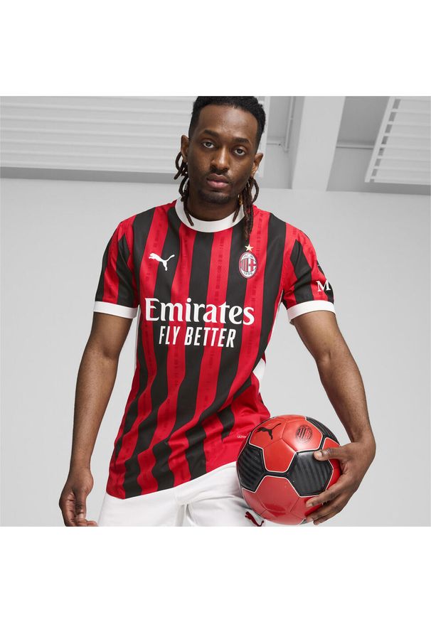 Puma - Męska autentyczna koszulka domowa AC Milan 24/25 PUMA For All Time Red Black. Kolor: czerwony, wielokolorowy, czarny. Sport: piłka nożna