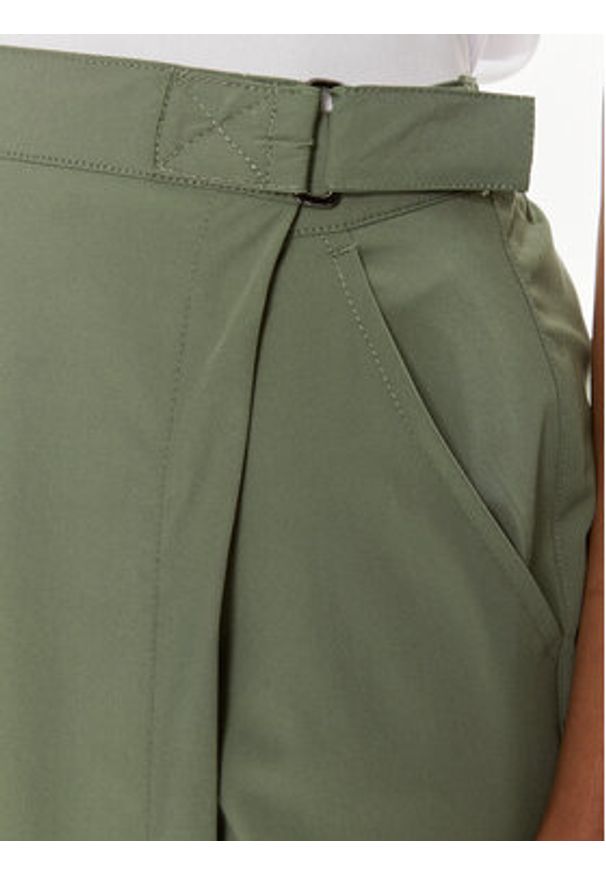 CMP Szorty sportowe 33T5366 Zielony Regular Fit. Kolor: zielony. Materiał: syntetyk