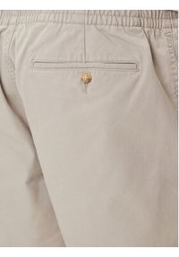 Polo Ralph Lauren Szorty materiałowe Prepster 710644995 Beżowy Classic Fit. Kolor: beżowy. Materiał: bawełna
