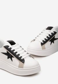 Born2be - Biało-Czarne Sneakersy na Platformie z Brokatową Gwiazdką Rasiala. Nosek buta: okrągły. Zapięcie: sznurówki. Kolor: czarny. Materiał: materiał. Obcas: na platformie. Wysokość obcasa: niski #3