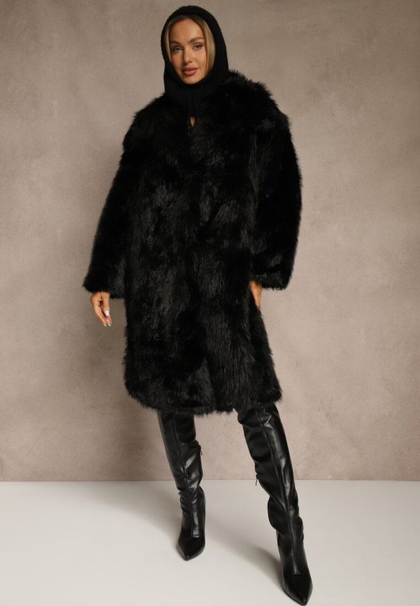 Renee - Czarny Płaszcz Futro o Jednorzędowym Kroju z Szerokim Kołnierzem Aweda. Okazja: na co dzień. Kolor: czarny. Materiał: futro. Styl: wizytowy, casual, elegancki