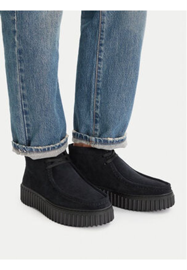 Clarks Trzewiki Torhill Moss 26179360 Czarny. Kolor: czarny. Materiał: zamsz, skóra