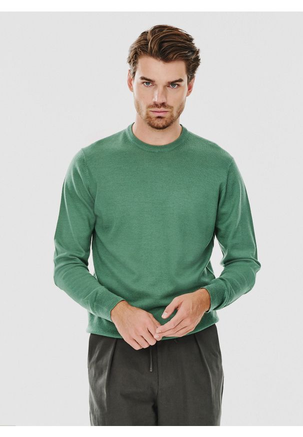Pako Lorente - PAKO LORENTE – Zielony męski sweter. Kolor: czerwony, niebieski, zielony. Materiał: akryl, wełna, poliamid. Wzór: gładki. Sezon: jesień