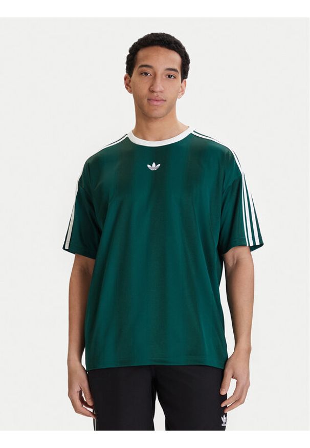 Adidas - adidas T-Shirt adicolor Jacquard KD5834 Zielony Loose Fit. Kolor: zielony. Materiał: syntetyk