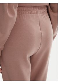 BOSS Spodnie dresowe Scuba 50545648 Beżowy Regular Fit. Kolor: beżowy. Materiał: syntetyk #2