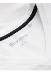 Ombre Clothing - T-shirt męski V-NECK z elastanem - biały V1 - Rozmiar: XXL. Typ kołnierza: dekolt w kształcie V. Kolor: biały. Materiał: elastan. Długość rękawa: krótki rękaw. Długość: krótkie. Wzór: nadruk. Styl: klasyczny #9