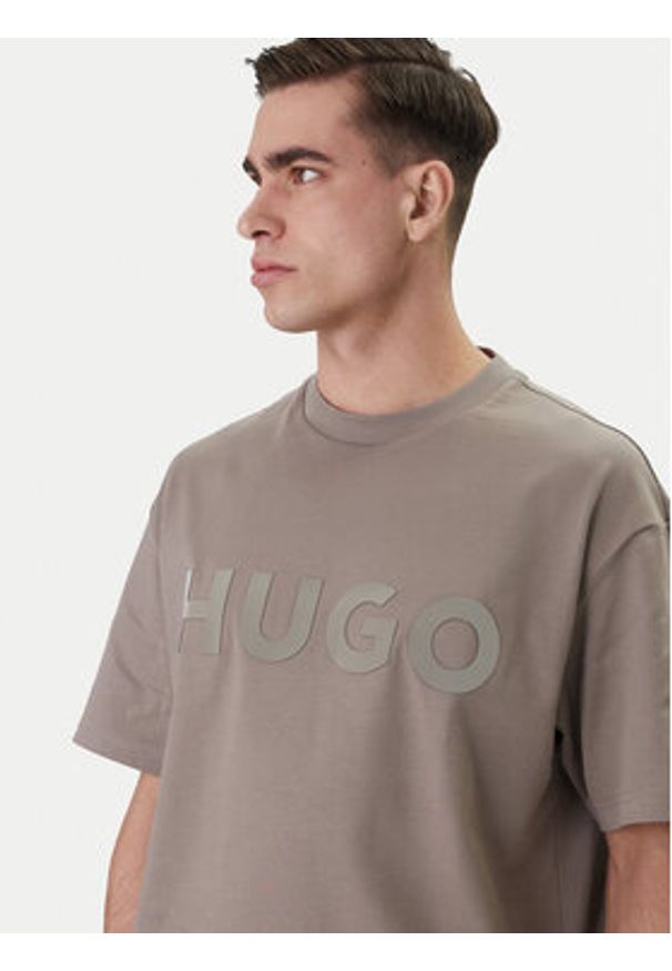 Hugo - HUGO T-Shirt Dinkee 50525765 Beżowy Oversize. Kolor: beżowy. Materiał: bawełna