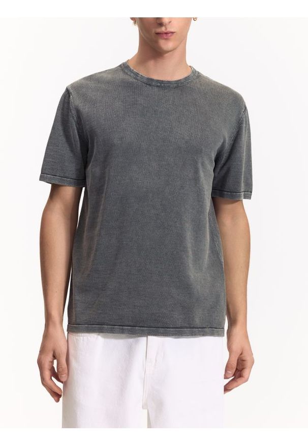 Reserved - Bawełniany sweter z krótkim rękawem - ciemnoszary. Kolor: szary. Materiał: bawełna. Długość rękawa: krótki rękaw. Długość: krótkie