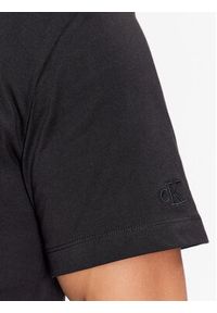 Calvin Klein Jeans T-Shirt J30J323997 Czarny Relaxed Fit. Kolor: czarny. Materiał: bawełna