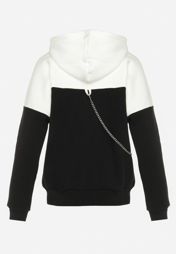 Born2be - Czarna Bluza z Kapturem i Ozdobnym Łańcuszkiem Umabelle. Typ kołnierza: kaptur. Kolor: czarny. Materiał: tkanina, bawełna, polar