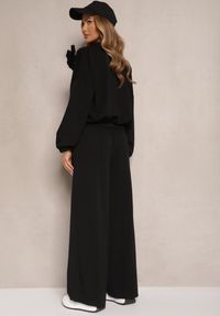 Renee - Czarny Komplet Dresowy z Wiskozą Spodnie o Szerokim Kroju i Bluza z Broszką Redaella. Kolor: czarny. Materiał: dresówka, wiskoza. Wzór: aplikacja #3