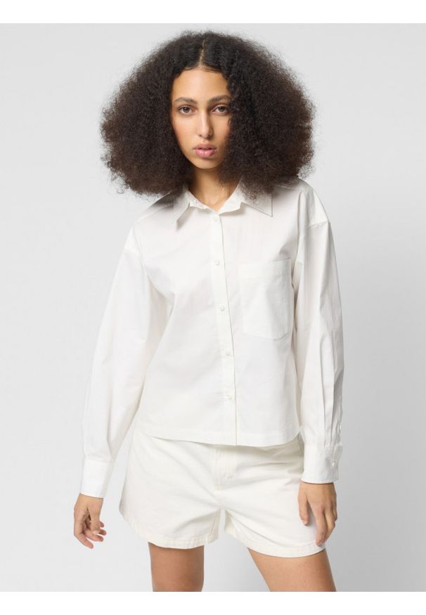 outhorn - Koszula bawełniana damska - biała. Kolor: biały. Materiał: bawełna. Długość rękawa: długi rękaw. Długość: długie