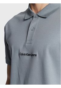 Calvin Klein Jeans Polo J30J322853 Szary Regular Fit. Typ kołnierza: polo. Kolor: szary. Materiał: bawełna #2