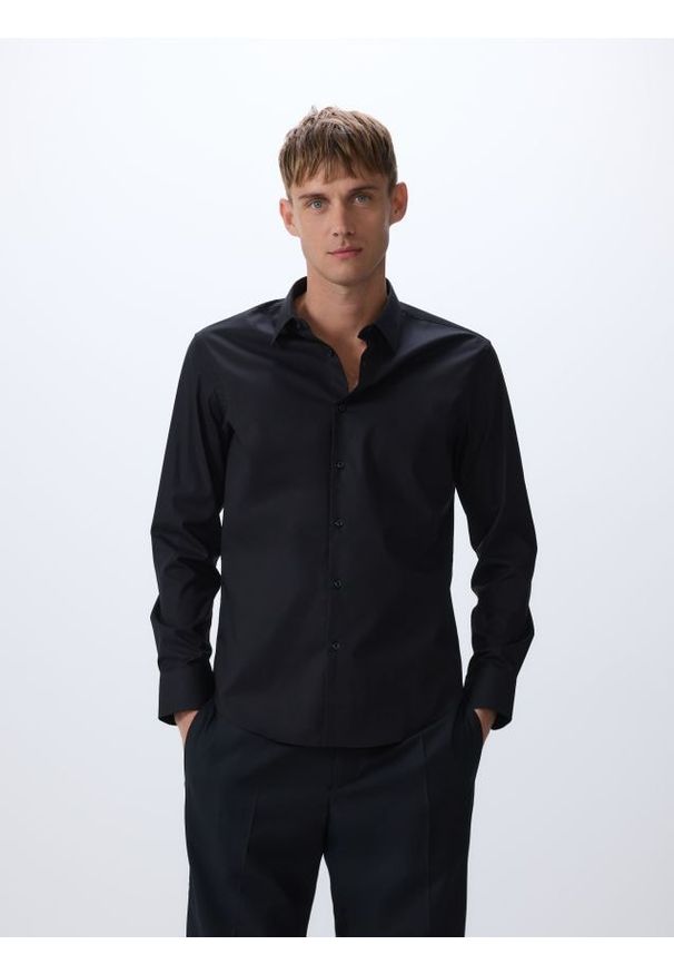 Reserved - Bawełniana koszula slim fit - czarny. Kolor: czarny. Materiał: bawełna