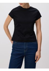 Reserved - T-shirt z domieszką jedwabiu - czarny. Kolor: czarny. Materiał: jedwab