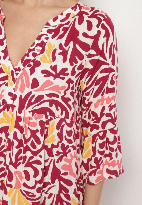 Born2be - Żółto-Bordowa Wiskozowa Rozkloszowana Sukienka z Abstrakcyjnym Wzorem Liracalia. Okazja: na co dzień. Kolor: żółty. Materiał: wiskoza. Styl: elegancki, casual