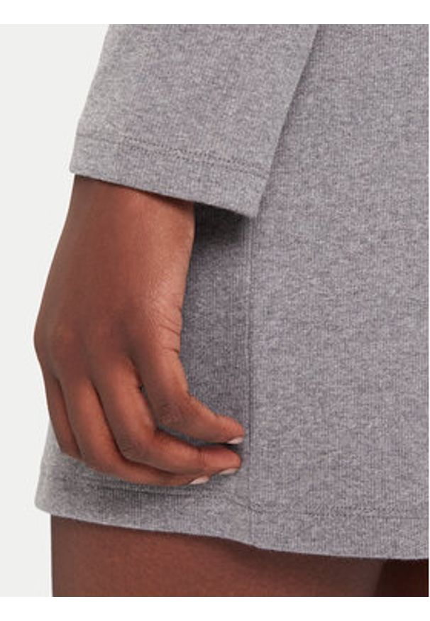 Calvin Klein Jeans Sukienka codzienna Monologo LV047D214G Szary Slim Fit. Okazja: na co dzień. Kolor: szary. Materiał: bawełna. Typ sukienki: proste. Styl: casual