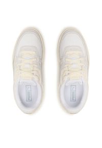 Puma Sneakersy Cali Dream Thrifted Wns 389869 01 Biały. Kolor: biały. Materiał: skóra