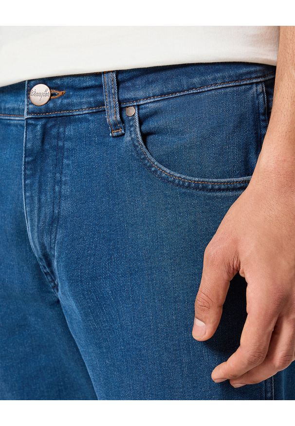 Wrangler - WRANGLER MĘSKIE SPODNIE JEANSOWE GREENSBORO BLUE GREY 112355018 W15Q017416