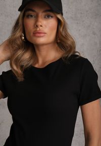 Renee - Czarny Bawełniany T-shirt o Dopasowanym Kroju z Prążkowanego Materiału Lailya. Kolor: czarny. Materiał: materiał, bawełna, prążkowany. Styl: elegancki #6