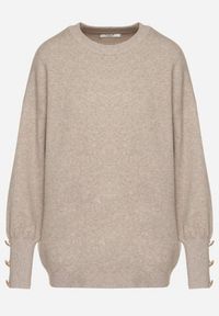 Born2be - Beżowy Sweter z Wiskozą Ozdobiony Guzikami na Rękawach Sadvire. Okazja: na co dzień. Kolor: beżowy. Materiał: wiskoza. Wzór: aplikacja. Styl: klasyczny, casual #5