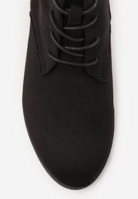 Renee - Czarne Wiązane Botki na Płaskiej Podeszwie Erithara. Okazja: na co dzień. Kolor: czarny. Materiał: jeans. Obcas: na płaskiej podeszwie. Styl: casual #9