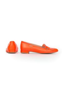 Zapato - balerinki- skóra naturalna - model 046 - kolor pomarańczowy neon (37). Zapięcie: bez zapięcia. Kolor: pomarańczowy. Materiał: skóra. Wzór: kolorowy, motyw zwierzęcy, kwiaty. Obcas: na obcasie. Styl: klasyczny. Wysokość obcasa: średni #3