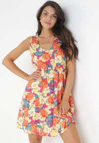 Born2be - Pomarańczowo-Różowa Sukienka Mini z Modnym Printem Wykonana z Wiskozy Nasaya. Kolor: pomarańczowy. Materiał: wiskoza. Wzór: nadruk. Długość: mini