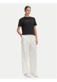 Calvin Klein Jeans Spodnie cargo LV047F623G Écru Relaxed Fit. Kolor: kremowy. Materiał: bawełna #2