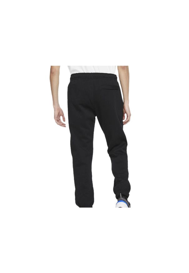Spodnie treningowe męskie Nike Club Pant. Kolor: czarny. Materiał: dresówka. Długość: długie